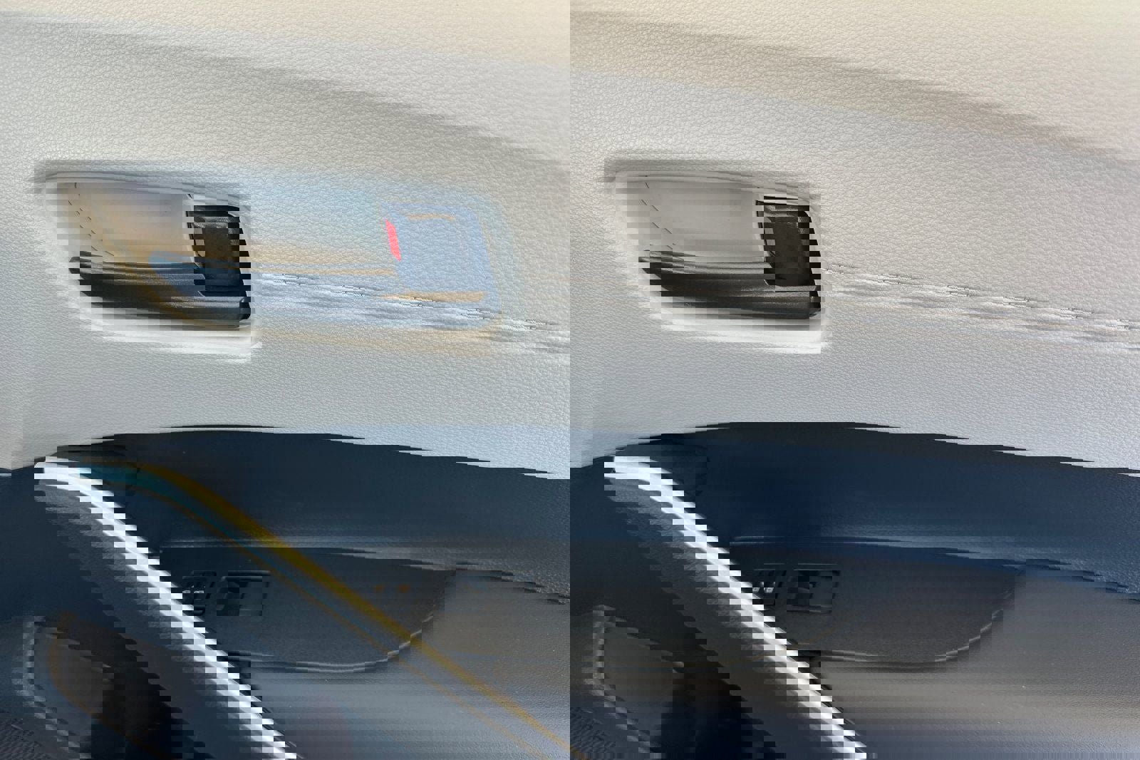 New 2026 Toyota Corolla Cross L image 21