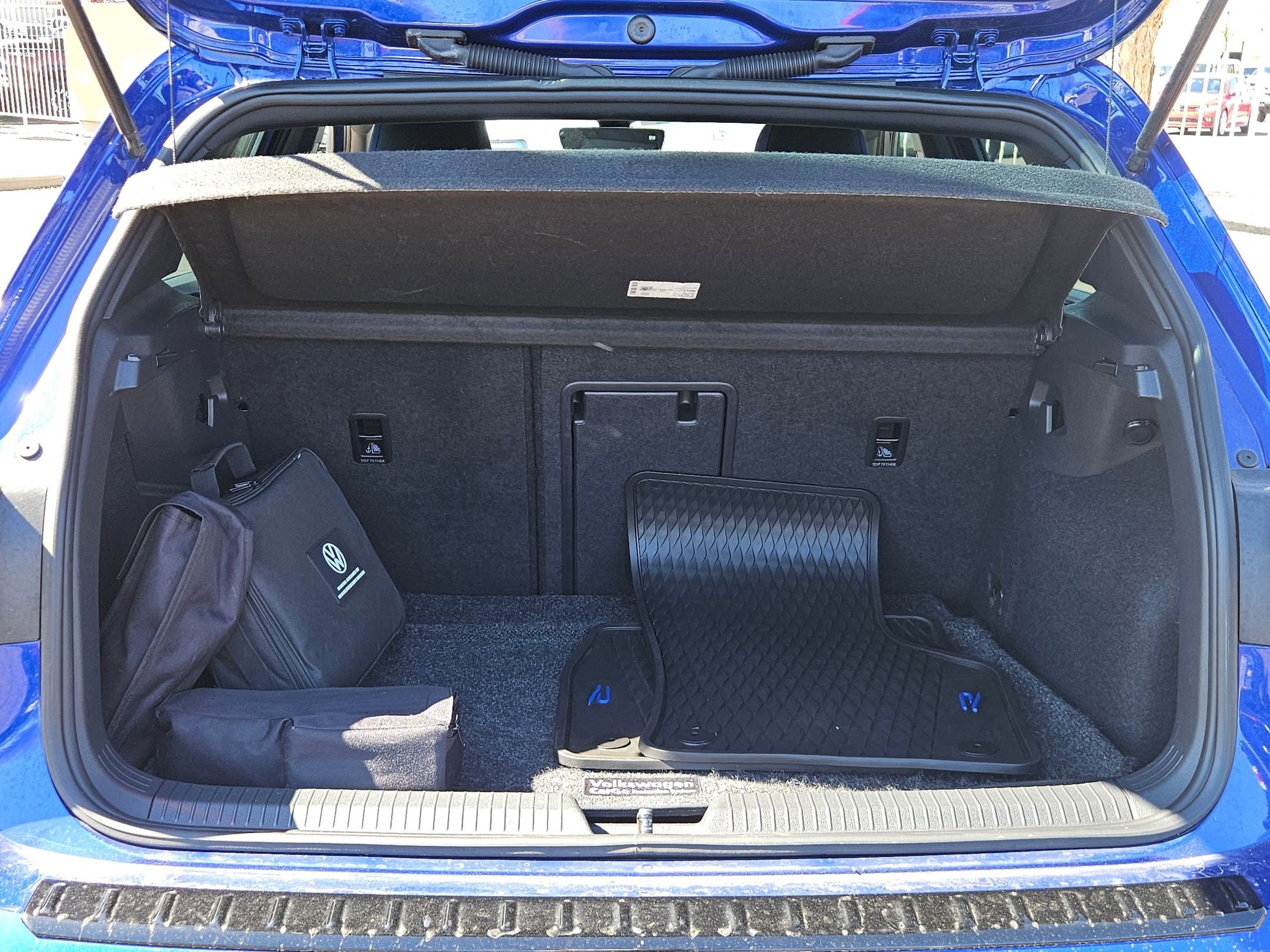 Used 2022 Volkswagen Golf R image 6