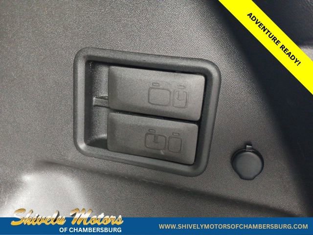 Used 2020 GMC Terrain SLE w/ Driver Convenience Package image 10