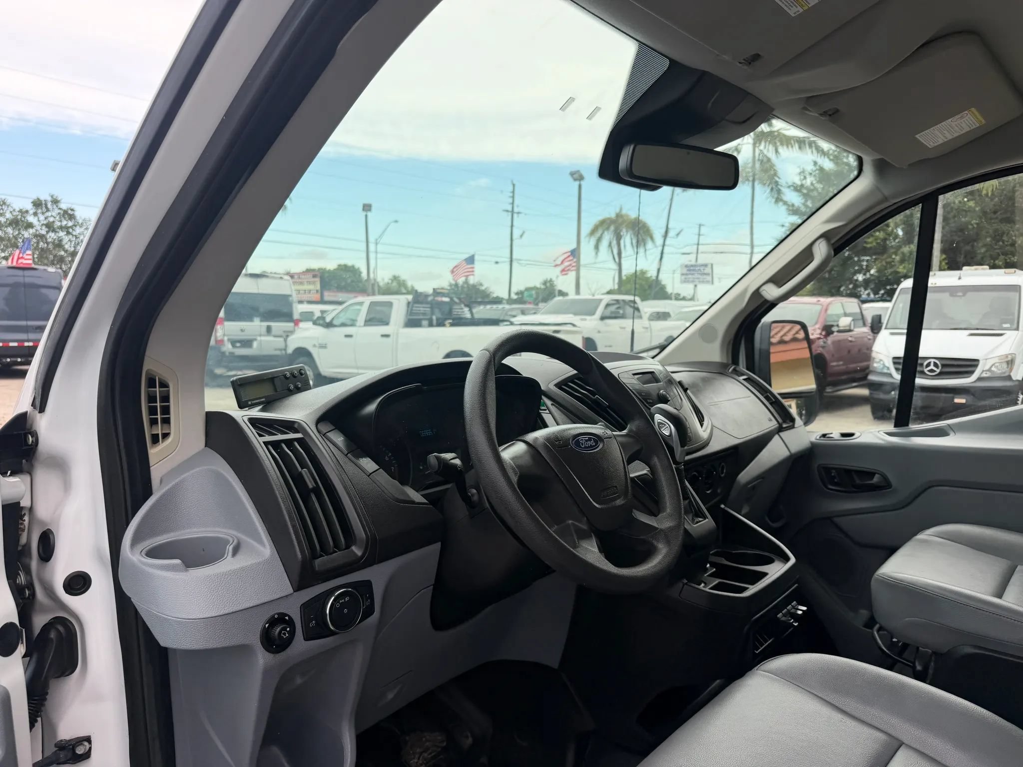 Used 2019 Ford Transit 150 130 Low Roof RWD image 14