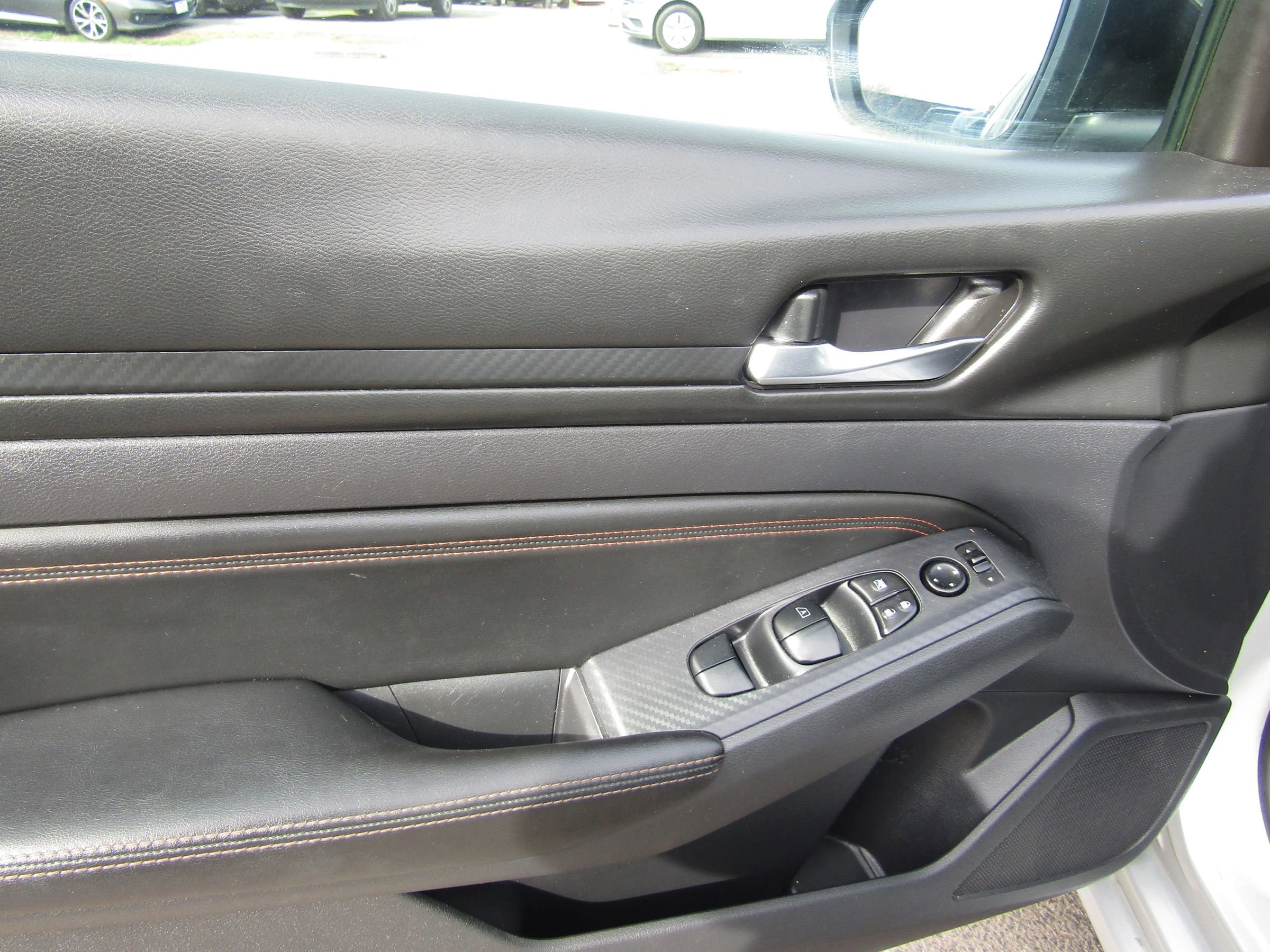 Used 2019 Nissan Altima 2.5 SR image 14