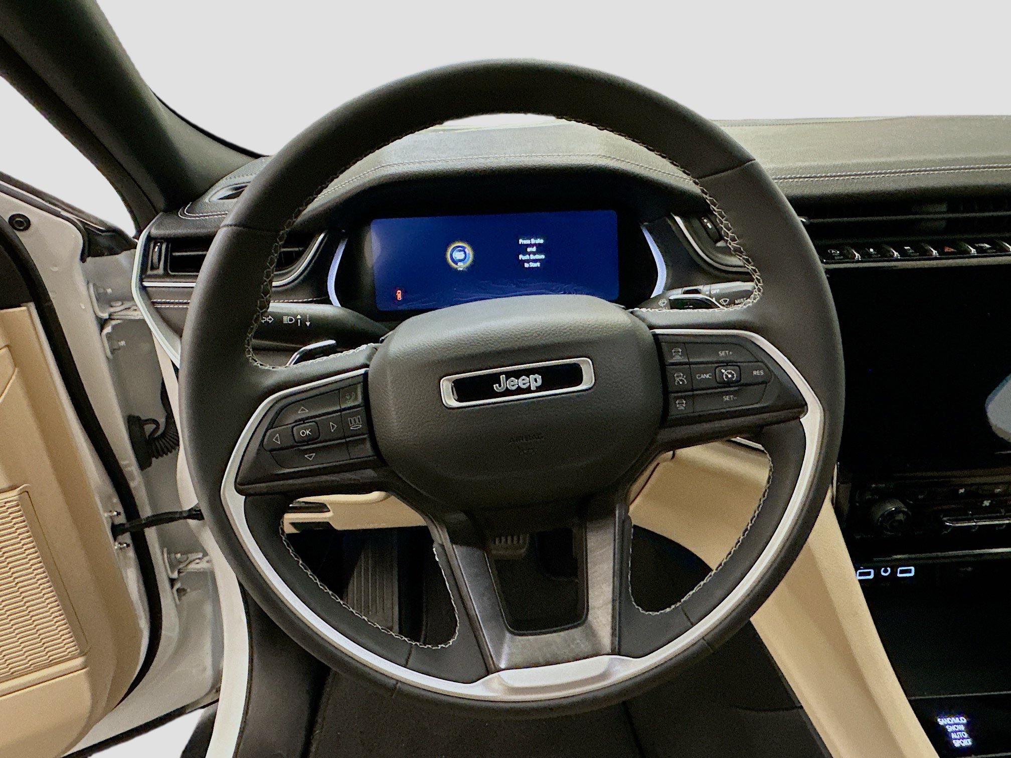 Used 2023 Jeep Grand Cherokee Limited w/ Luxury Tech Group II AWD/4WD image 18