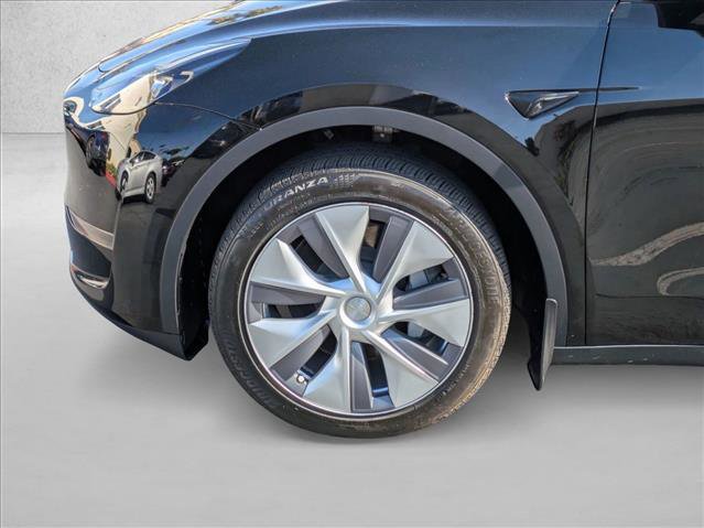 Used 2024 Tesla Model Y Long Range AWD/4WD image 24