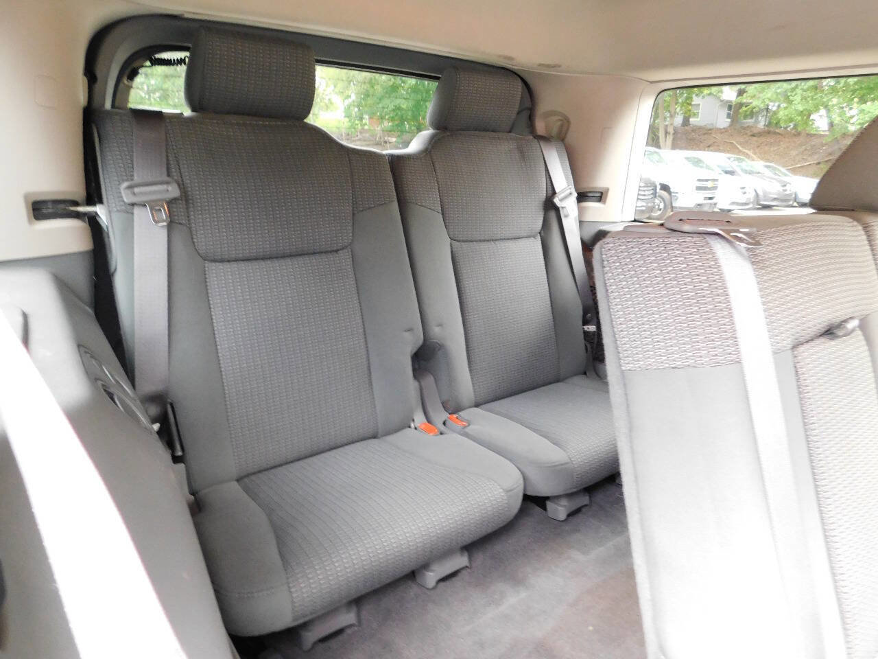 Used 2006 Jeep Commander 4WD w/ Popular Equipment Group image 29