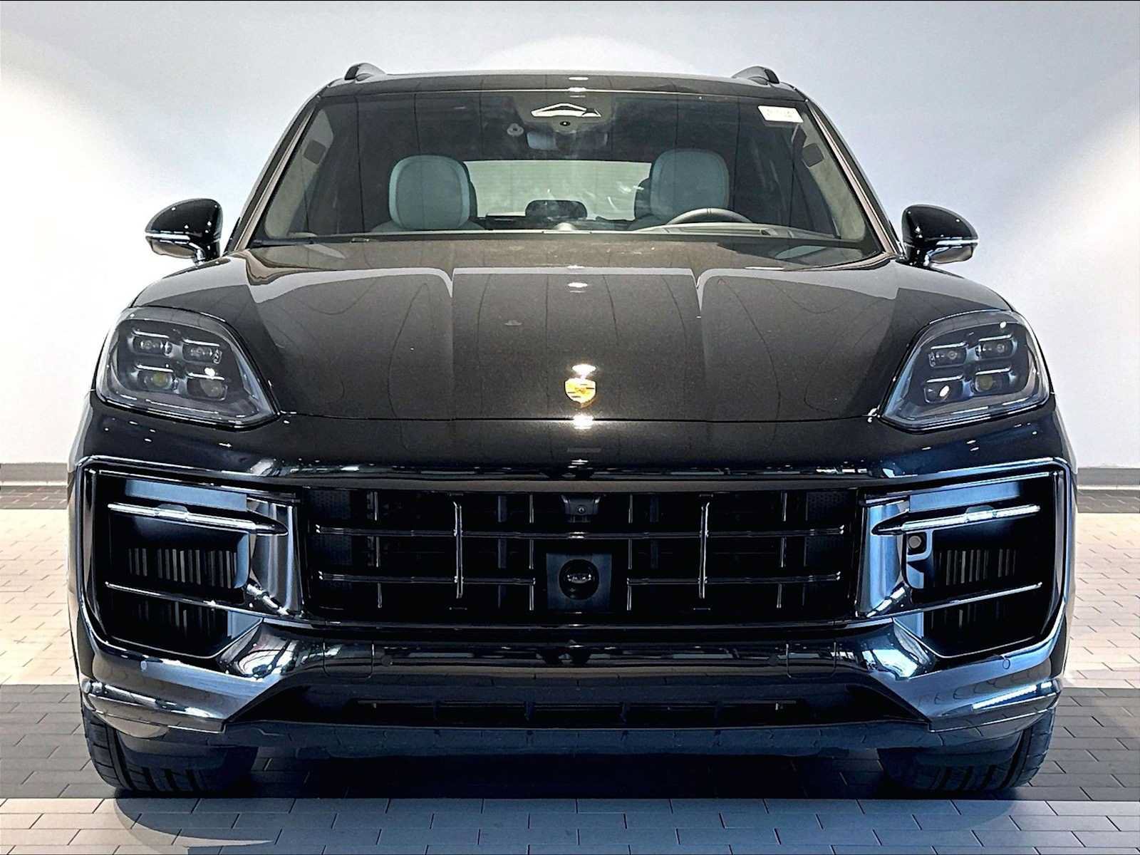 New 2026 Porsche Cayenne GTS AWD/4WD image 10