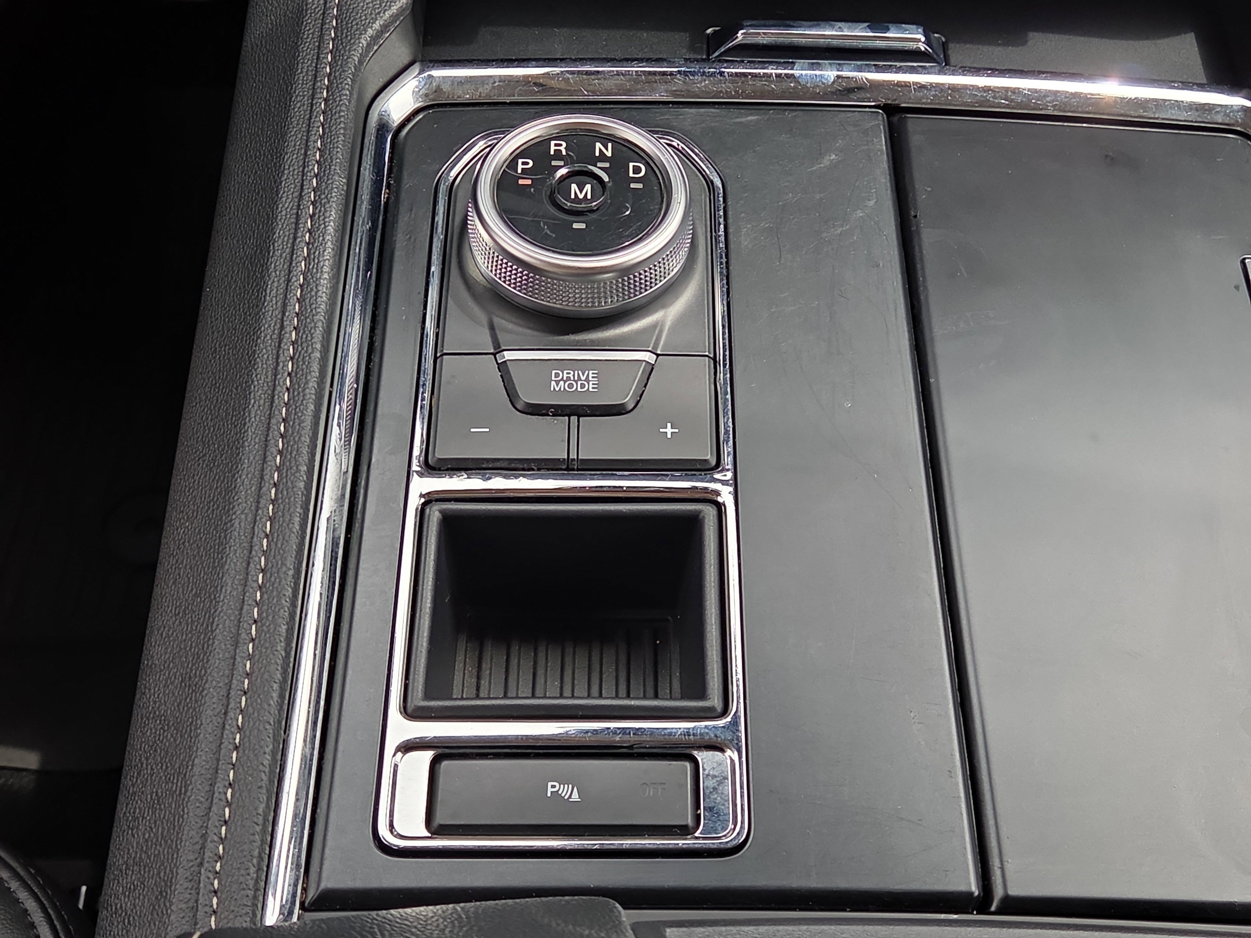 Used 2024 Ford Expedition XLT RWD image 27
