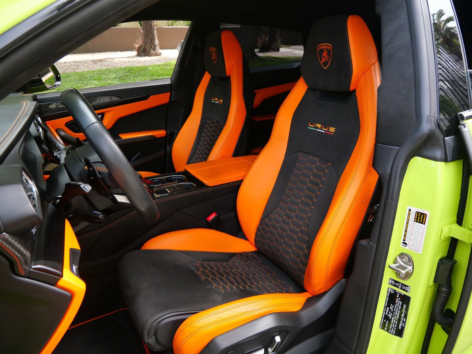 Used 2022 Lamborghini Urus image 16