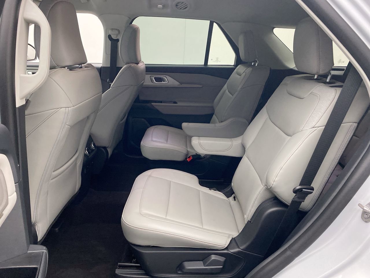 New 2026 Ford Explorer Active w/ Active Comfort Package AWD/4WD image 24