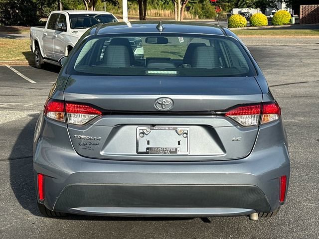 Used 2021 Toyota Corolla LE image 4