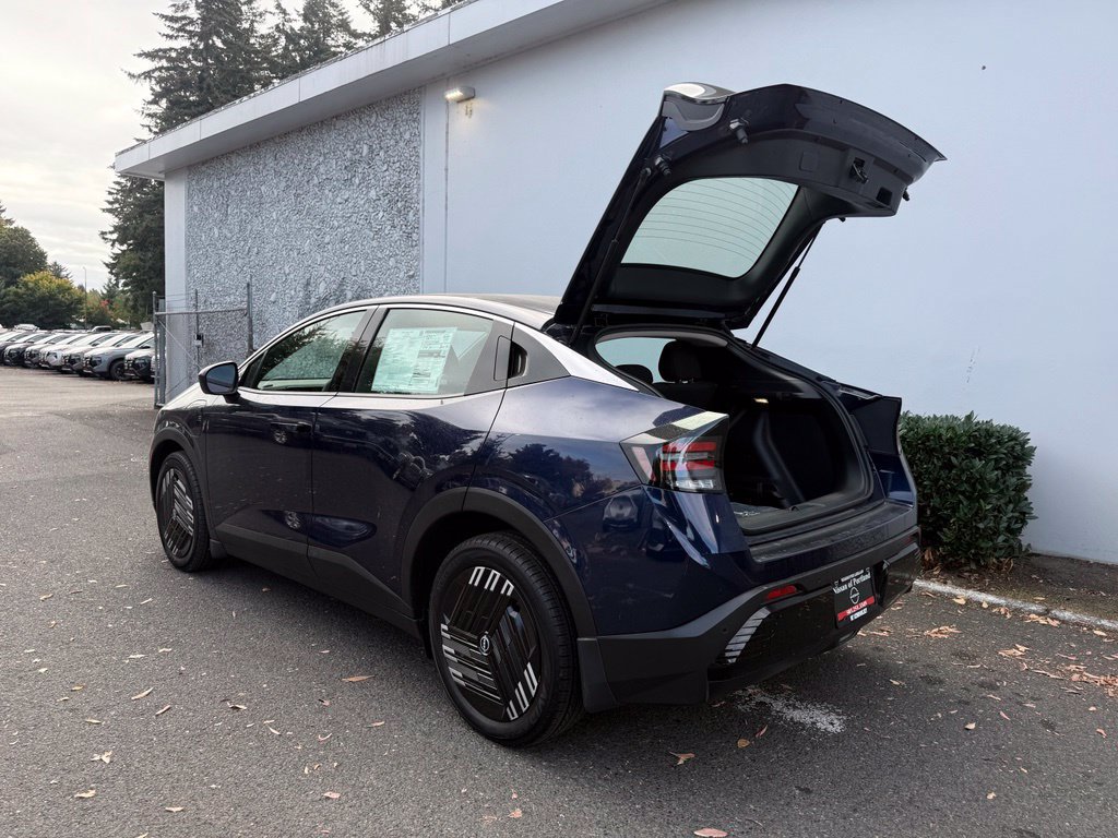 New 2026 Nissan Leaf FWD image 9