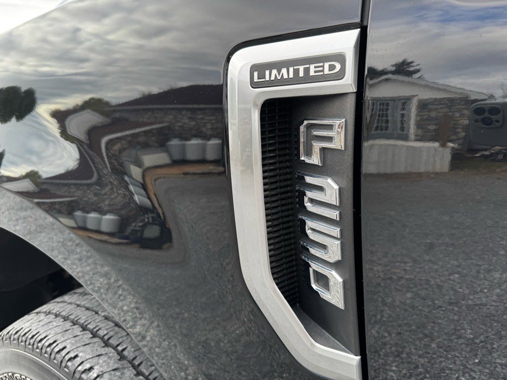 Used 2018 Ford F250 Limited image 13