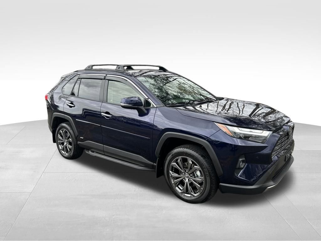 Used 2025 Toyota RAV4 Limited w/ Advanced Technology Package image 8