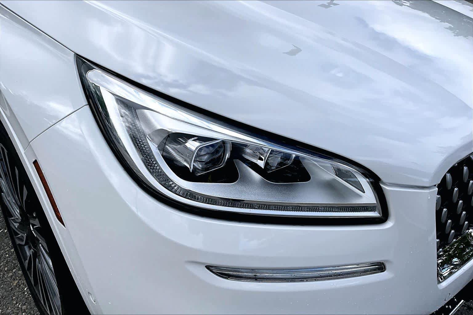 Used 2020 Lincoln Corsair Reserve w/ Equipment Group 201A image 27