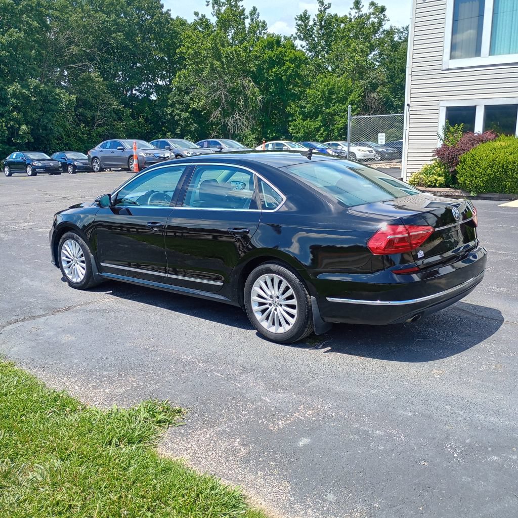 Used 2016 Volkswagen Passat 1.8T SE FWD image 3