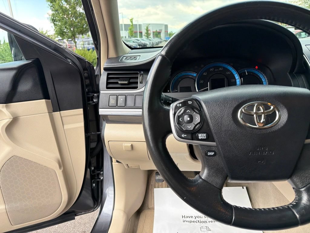 Used 2014 Toyota Camry XLE w/ Leather Package FWD image 26