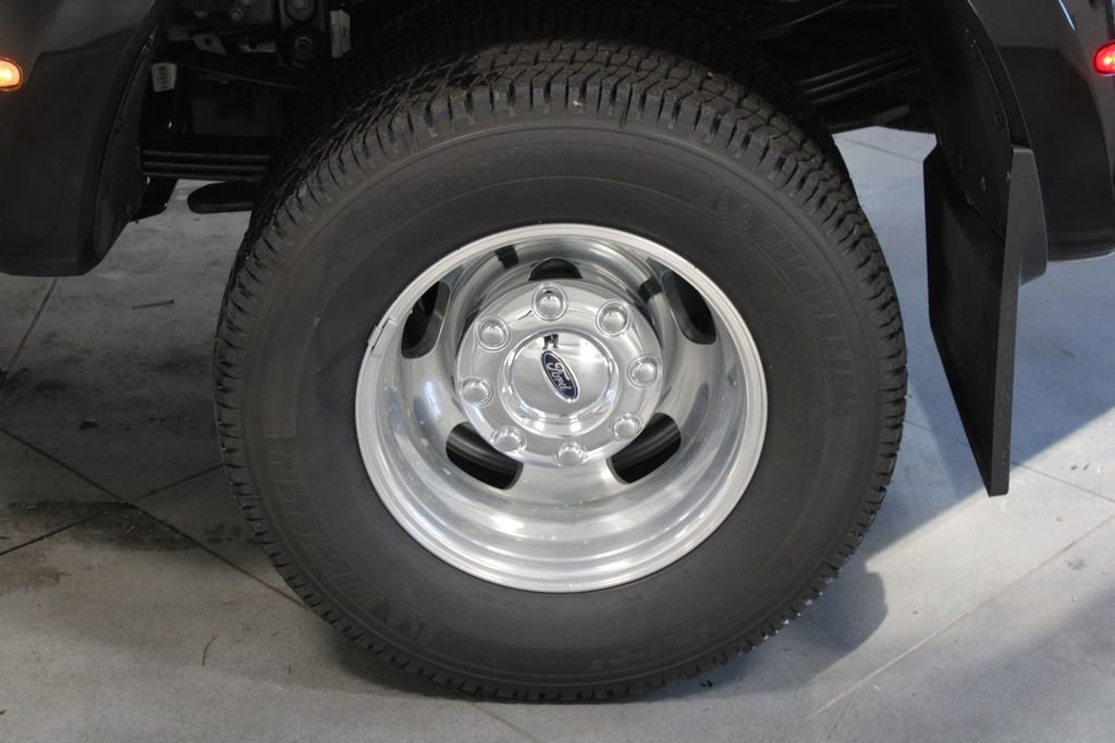 New 2026 Ford F350 Platinum image 21