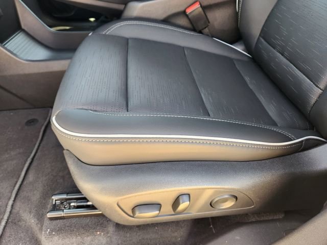 New 2025 Buick Enclave Sport Touring w/ Super Cruise Package FWD image 32