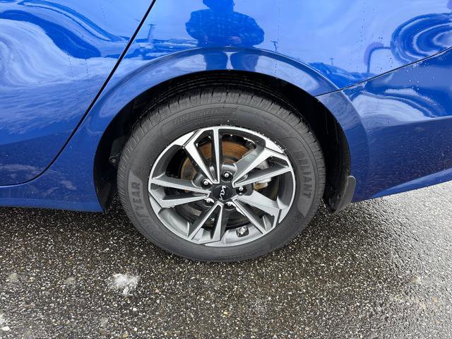 Certified 2023 Kia Forte LXS image 33