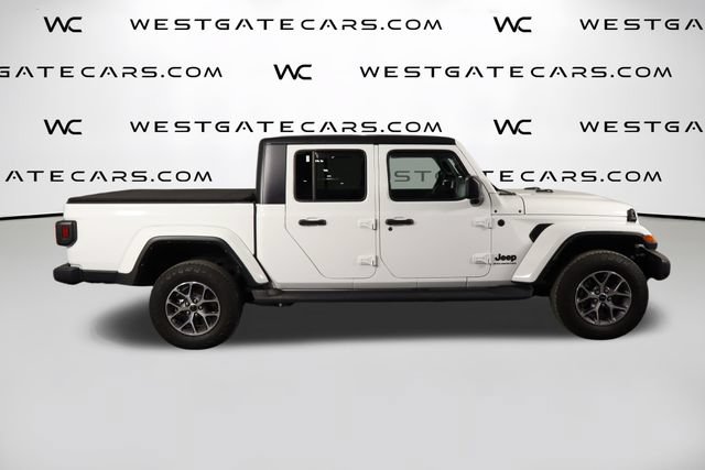Used 2024 Jeep Gladiator Sport AWD/4WD image 47