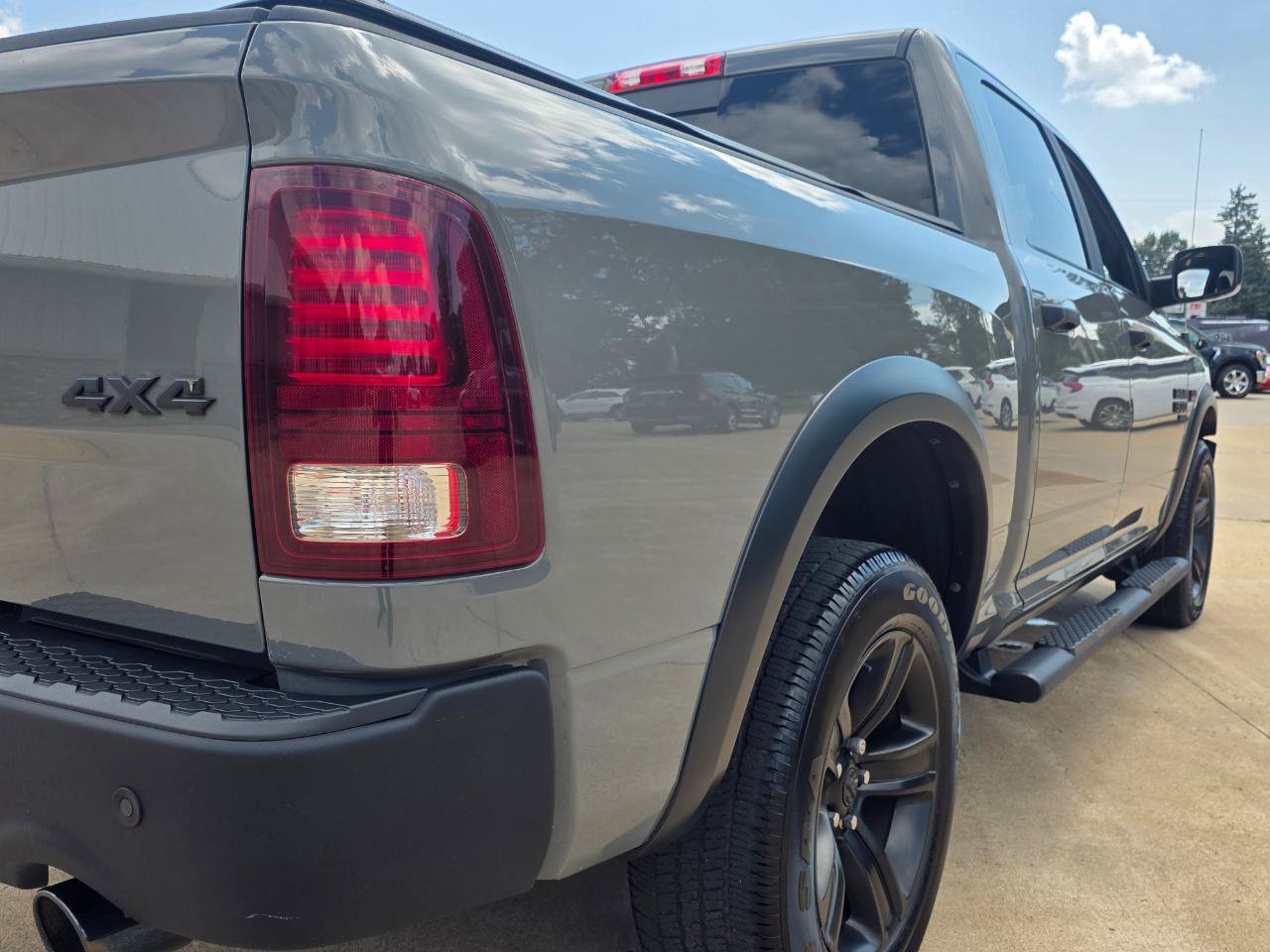 Used 2022 RAM 1500 Warlock w/ Ceramic Grey Warlock Package AWD/4WD image 20