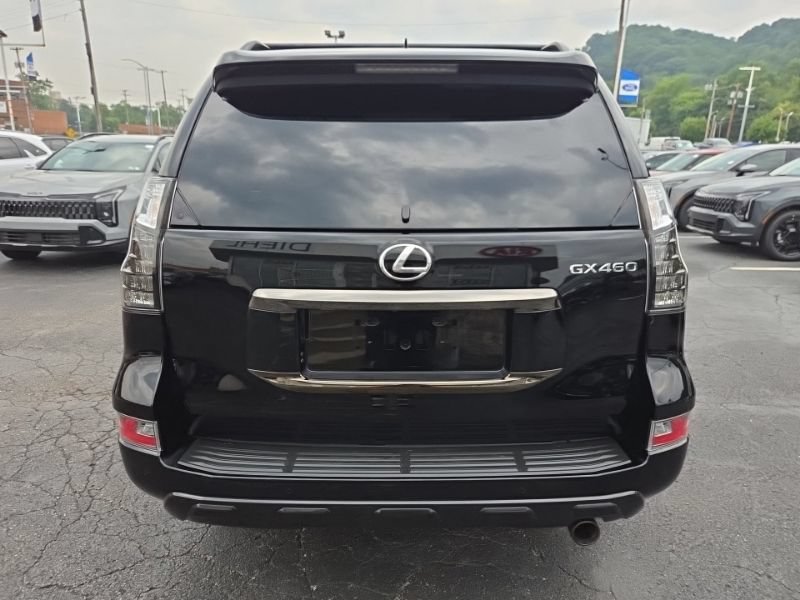 Used 2023 Lexus GX 460 w/ Black Line Special Edition AWD/4WD image 6