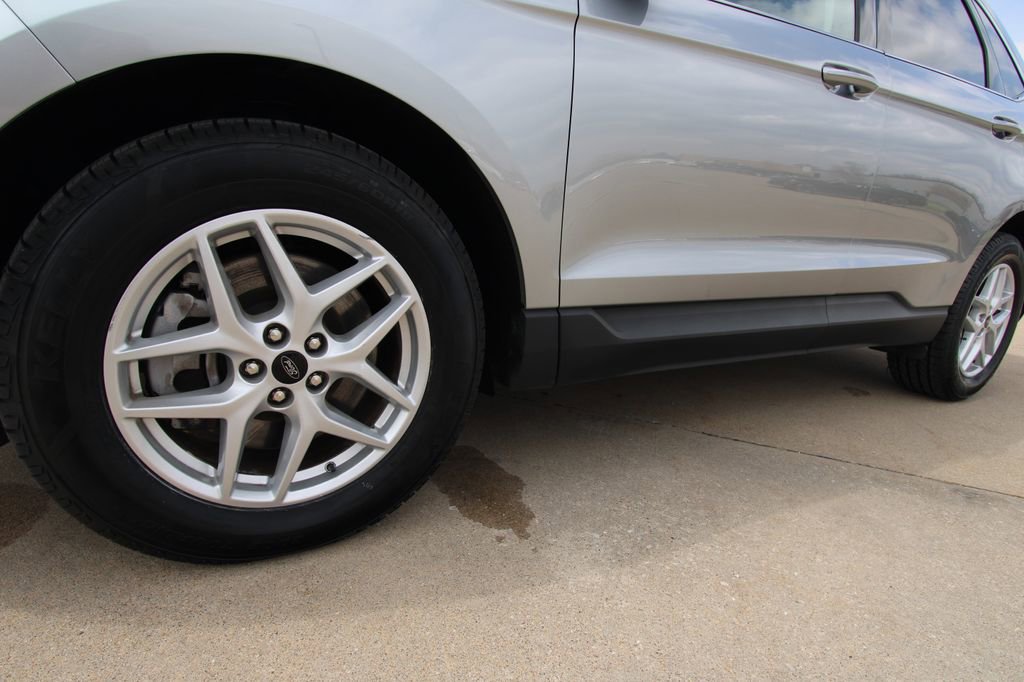 Used 2024 Ford Edge SEL image 10