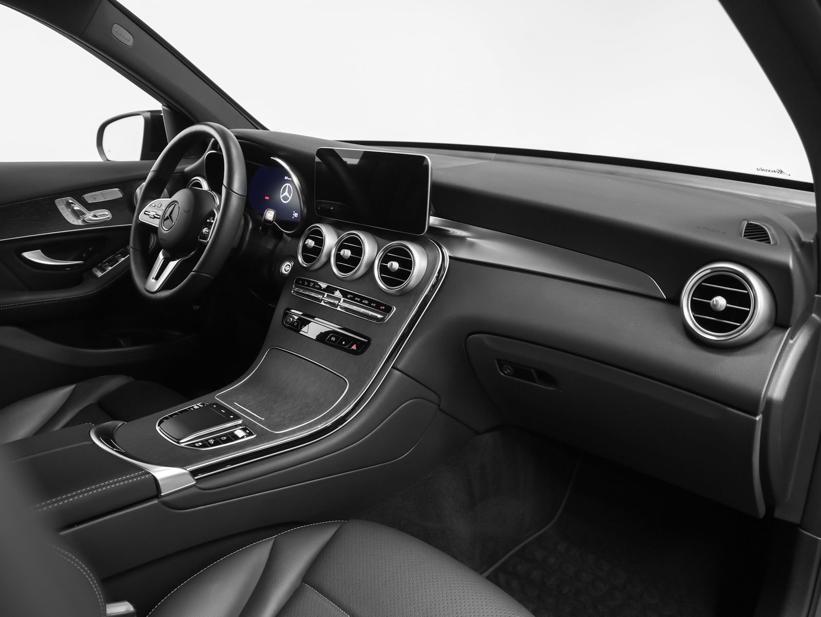 Used 2021 Mercedes-Benz GLC 300 4MATIC image 25