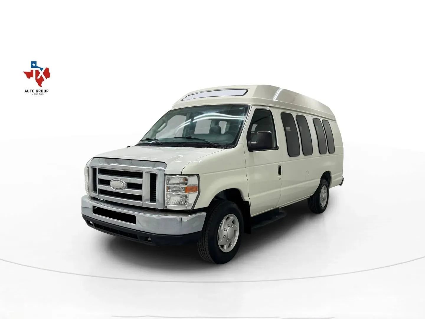 Used 2014 Ford E-150 and Econoline 150 Extended Van 3D image 5
