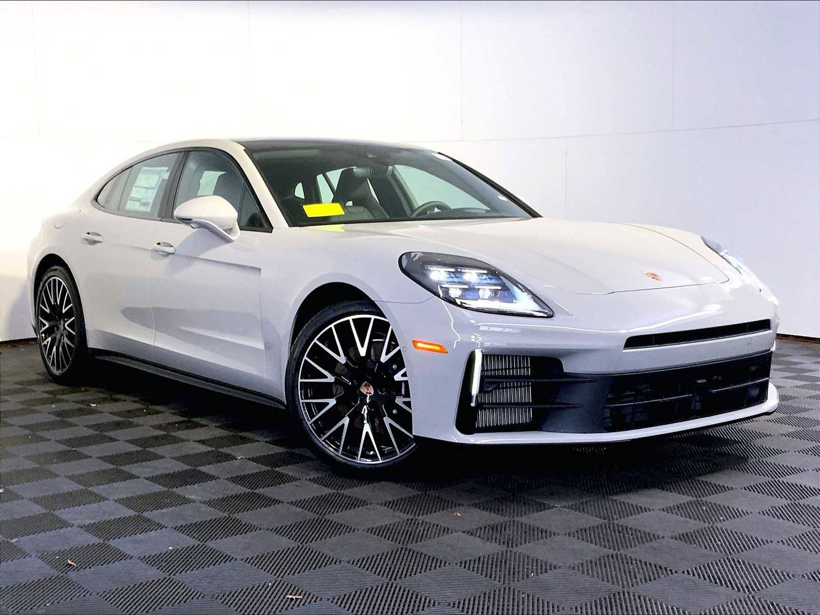 New 2026 Porsche Panamera 4 image 9