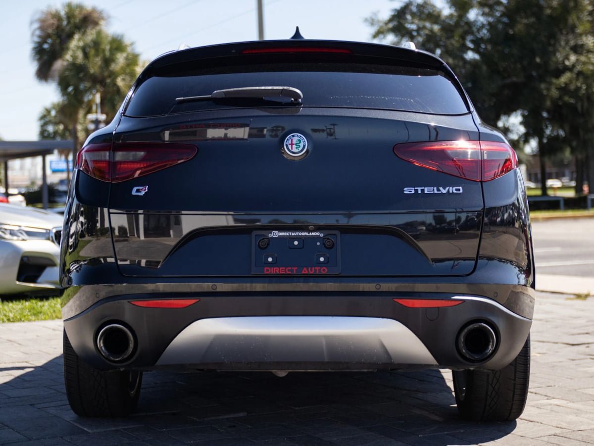 Used 2018 Alfa Romeo Stelvio Ti AWD/4WD image 9