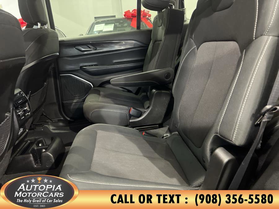 Used 2022 Jeep Grand Cherokee L Laredo w/ Luxury Tech Group I AWD/4WD image 17