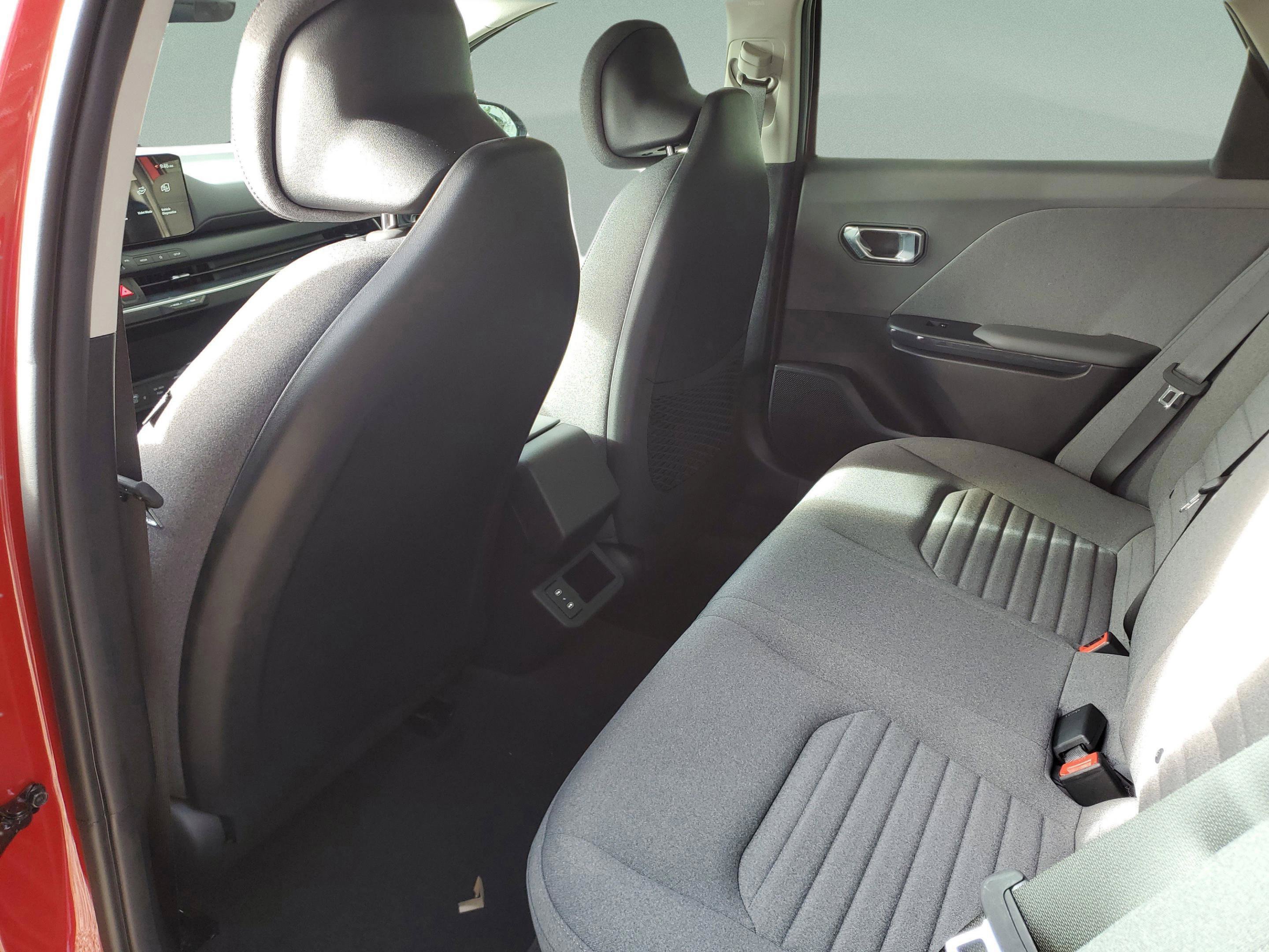New 2025 Kia K4 EX FWD image 21