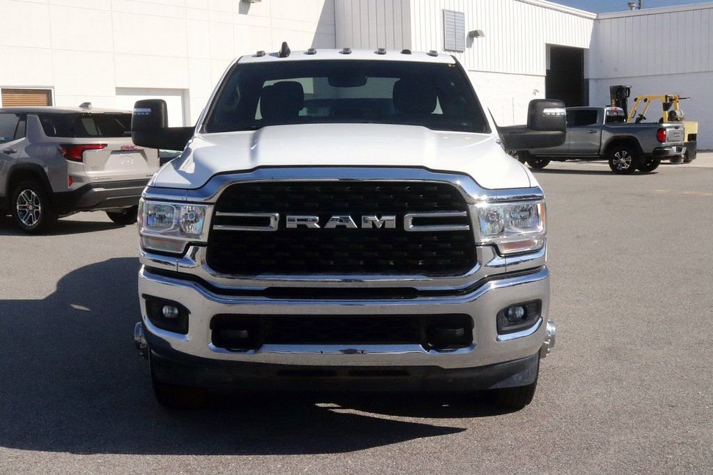 Used 2024 RAM 3500 Big Horn AWD/4WD image 2