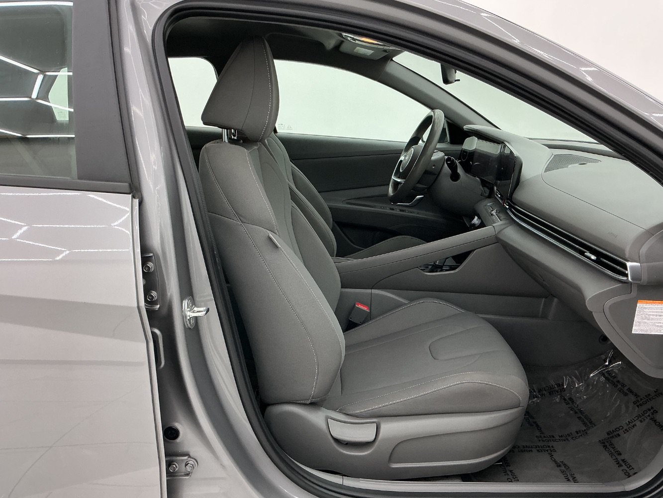 Used 2024 Hyundai Elantra Blue FWD image 17