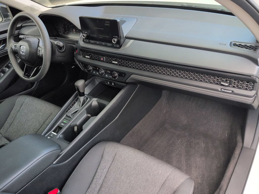 Used 2025 Honda Accord SE image 25