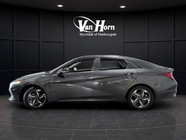 Certified 2023 Hyundai Elantra Limited FWD image 4