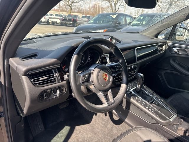 Used 2021 Porsche Macan image 9