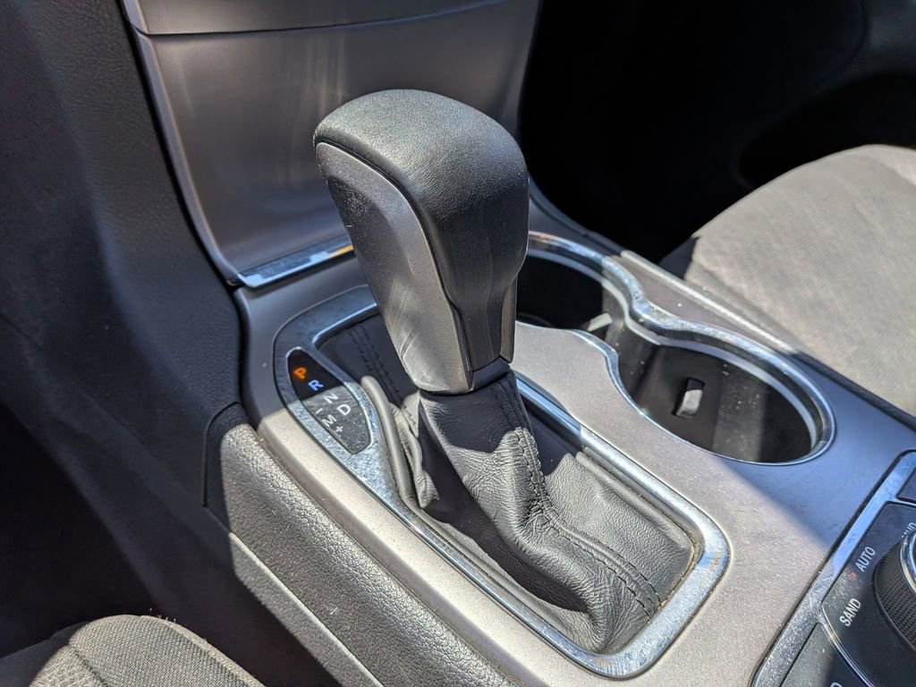 Used 2019 Jeep Grand Cherokee Laredo AWD/4WD image 23