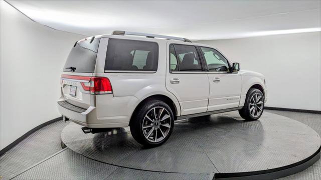 Used 2017 Lincoln Navigator Reserve image 7