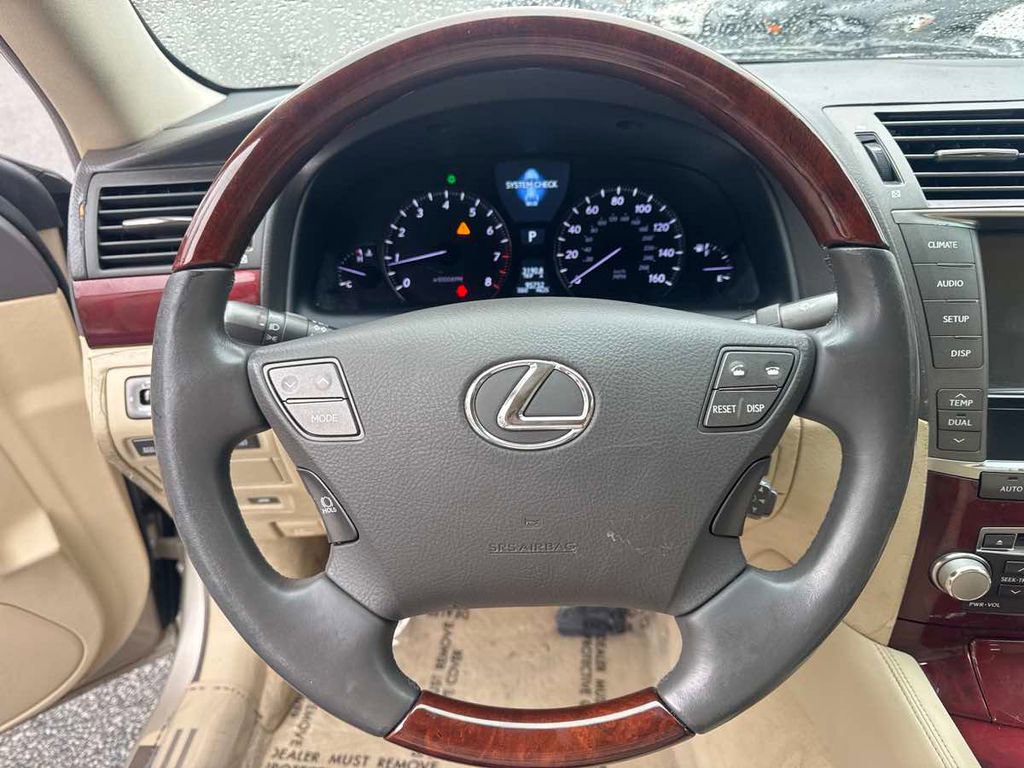 Used 2010 Lexus LS 460 RWD image 6