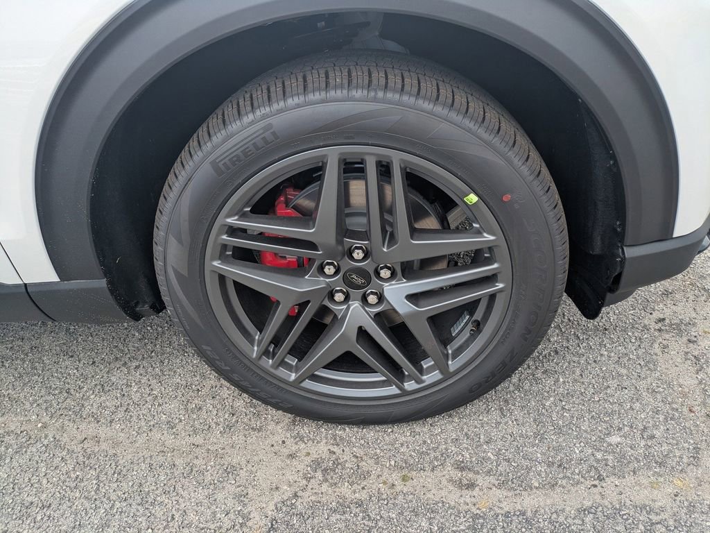 New 2026 Ford Explorer ST RWD image 10