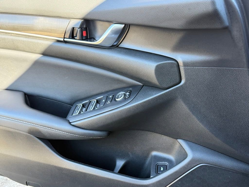 Used 2022 Honda Accord Sport image 29