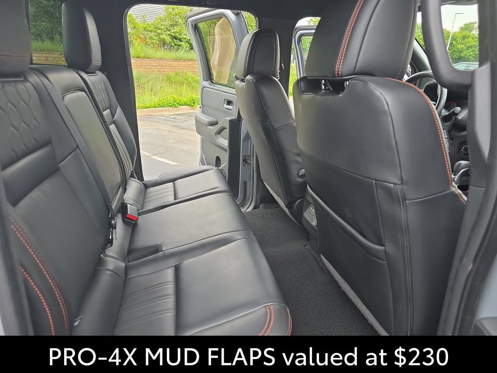 Used 2023 Nissan Frontier PRO-4X w/ Pro-4X Premium Package AWD/4WD image 14