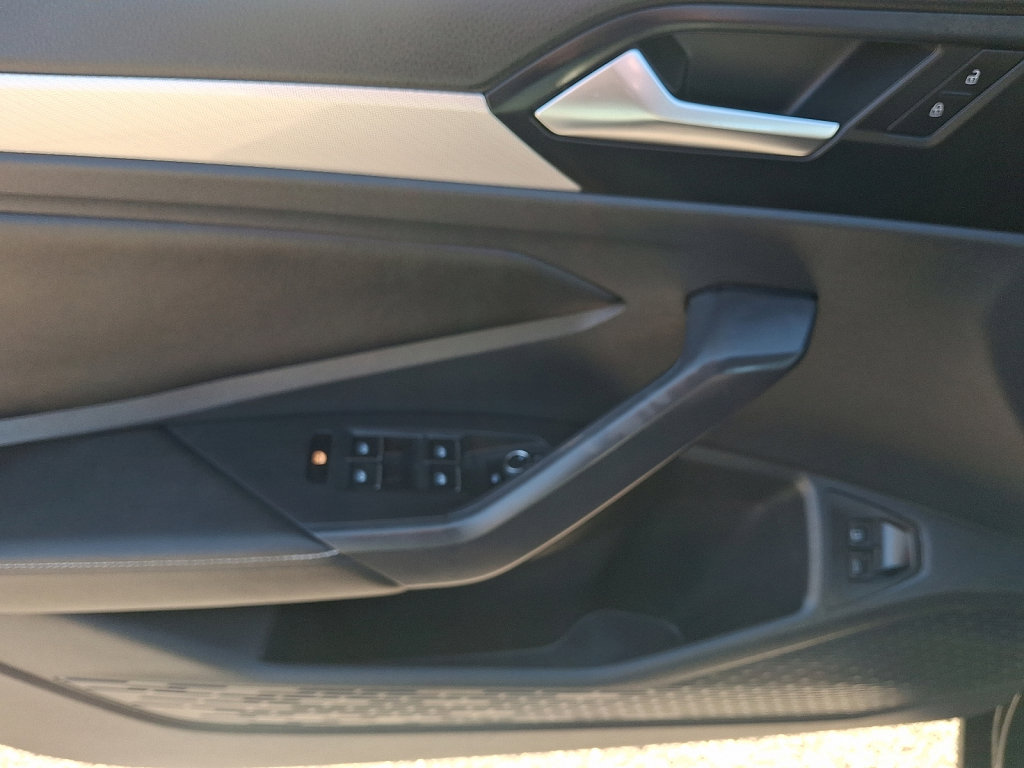 Used 2024 Volkswagen Jetta S image 22