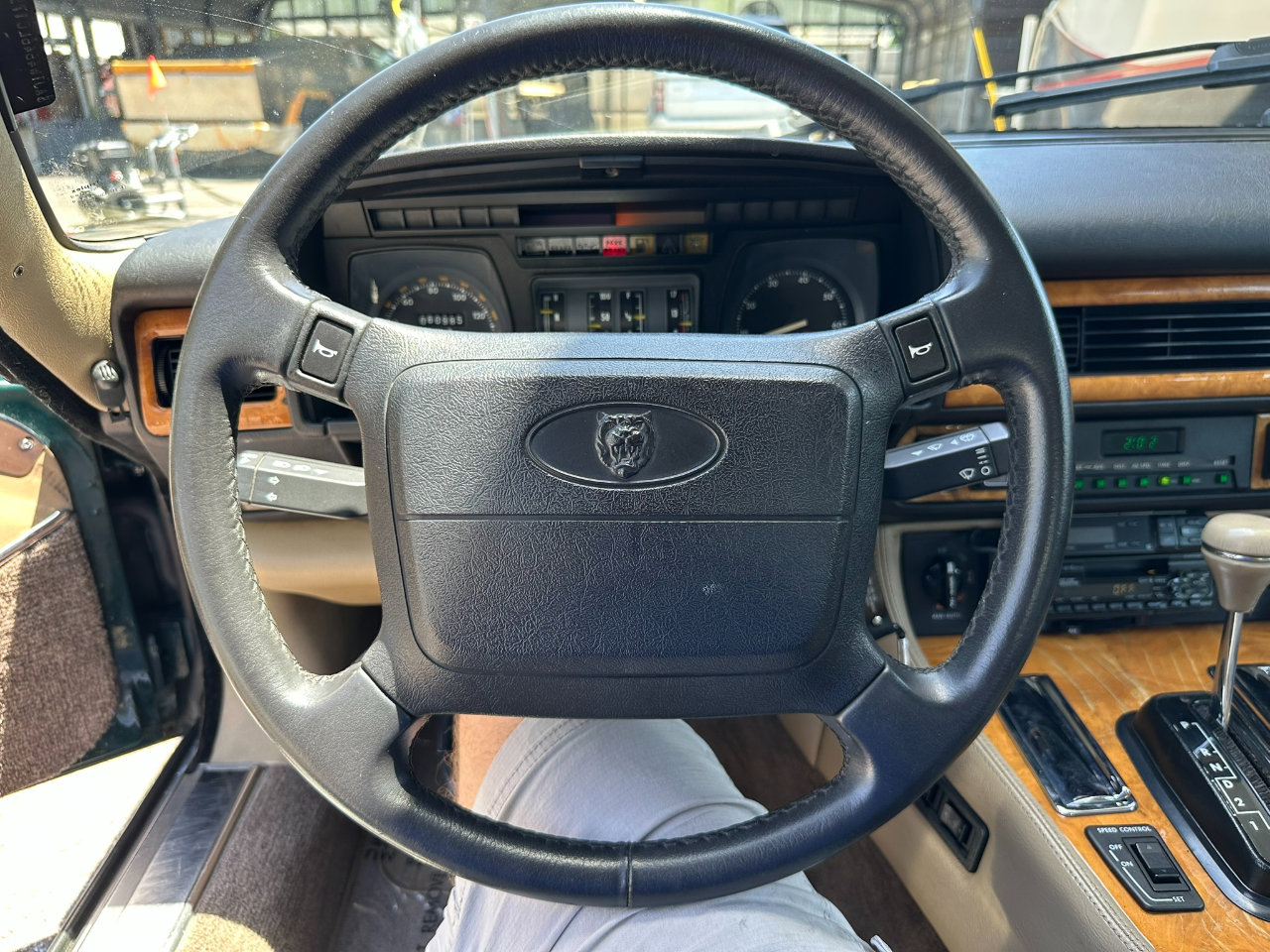 Used 1990 Jaguar XJS V12 Convertible RWD image 36