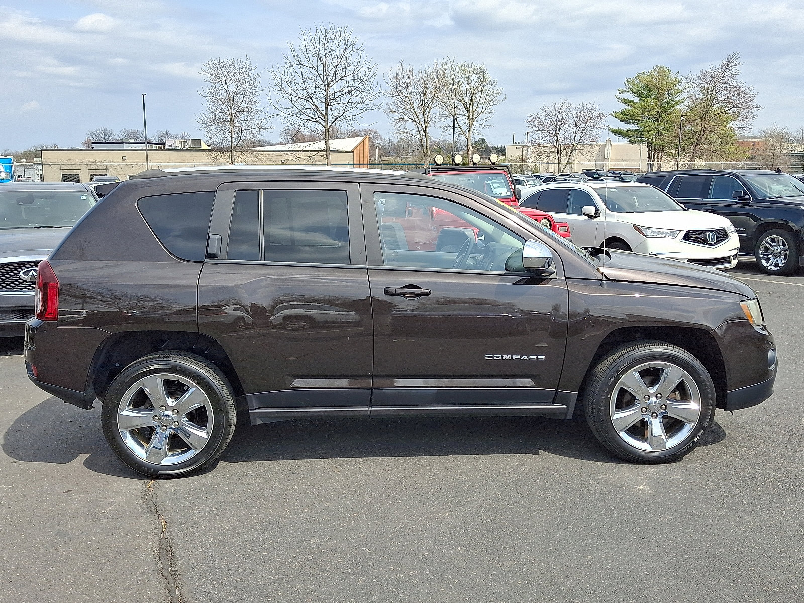 Used 2014 Jeep Compass Latitude w/ Mopar Chrome Accents Group image 7
