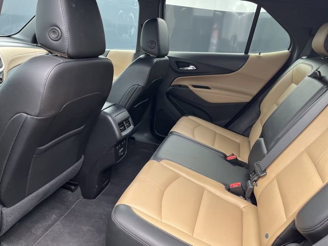 Used 2023 Chevrolet Equinox Premier image 12