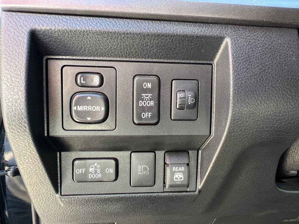 Used 2020 Toyota Tundra SR5 w/ SR5 Upgrade Package image 44