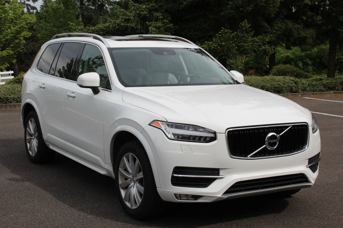 Used 2016 Volvo XC90 T6 Momentum AWD/4WD image 7
