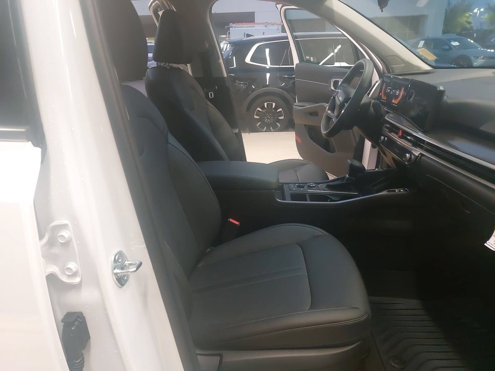 New 2026 Kia Sorento S w/ S Panoramic Sunroof Package FWD image 10